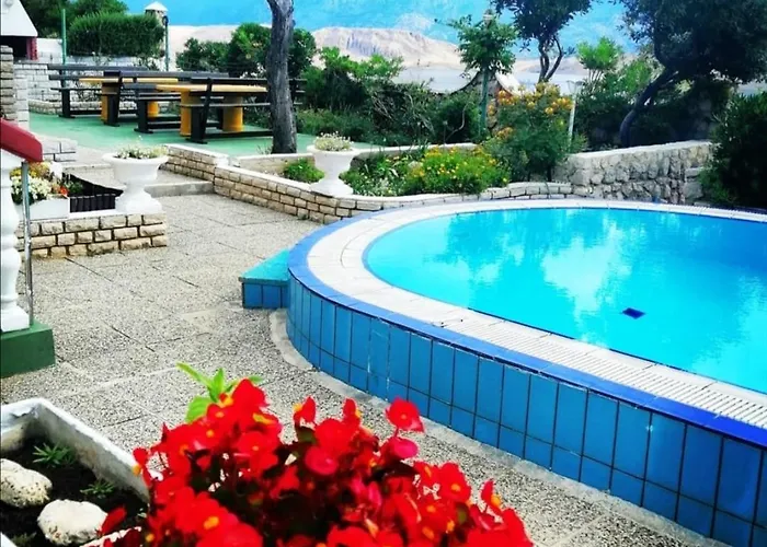 Family K&m Apartman Pag Town