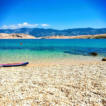 Family K&m Apartment Pag Town